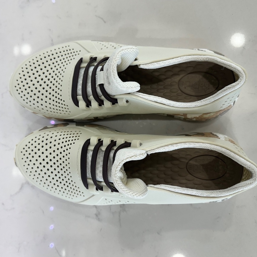 Crocs LiteRide Pacer Sneakers - Picture 3 of 4